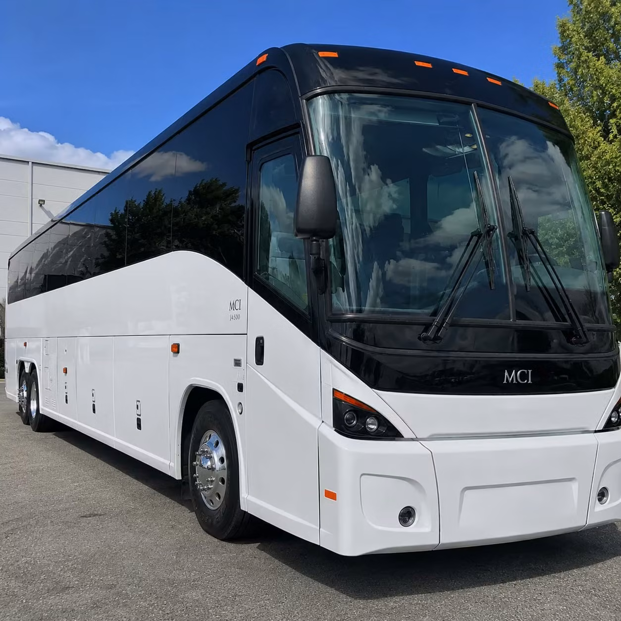 construction site shuttles and workforce transportation around billings